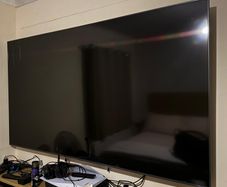 Samsung 75" Tv & Wall Bracket