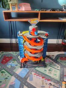 Hot Wheels Mega Garage