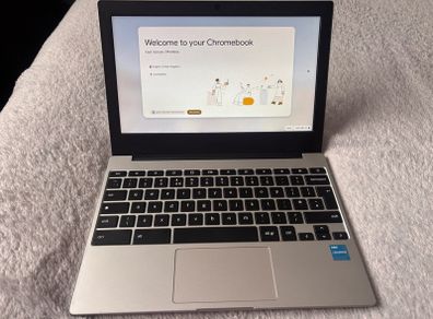Samsung Galaxy Chromebook Go 11.6 inch 4GB RAM 64GB Storage