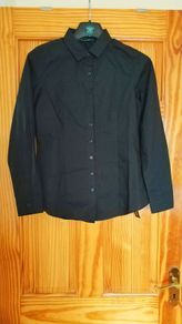 Women's black shirt