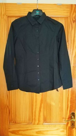 Women's black shirt