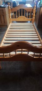 Solid wood beds