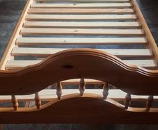 Solid wood beds
