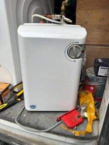 Electric Water Heater