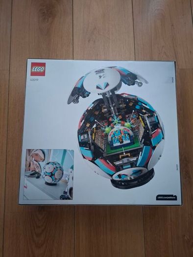 LEGO Editions 43019 Football