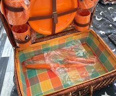 Unused picnic basket
