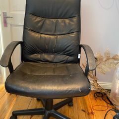 Very comfy office chair