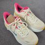 Hoka Bondi 9 ladies UK 6.5 Wide fit. Image 2