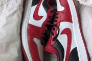 Nike Jordan 1 LowBulls Size 9