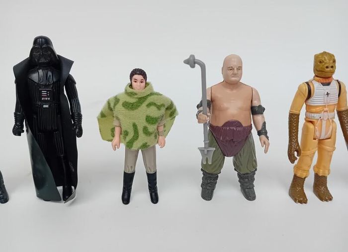 Vintage Kenner Star Wars Action Figures