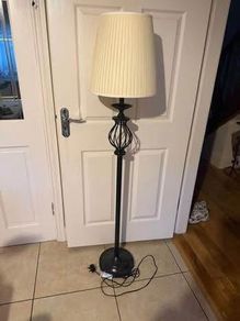 floor lamp