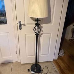 floor lamp