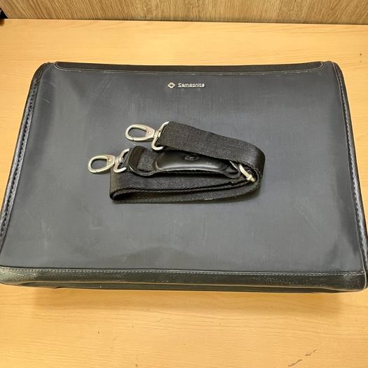 Samsonite Airline Pilot Attache Briefcase - Vintage - Black - Shoulder Strap