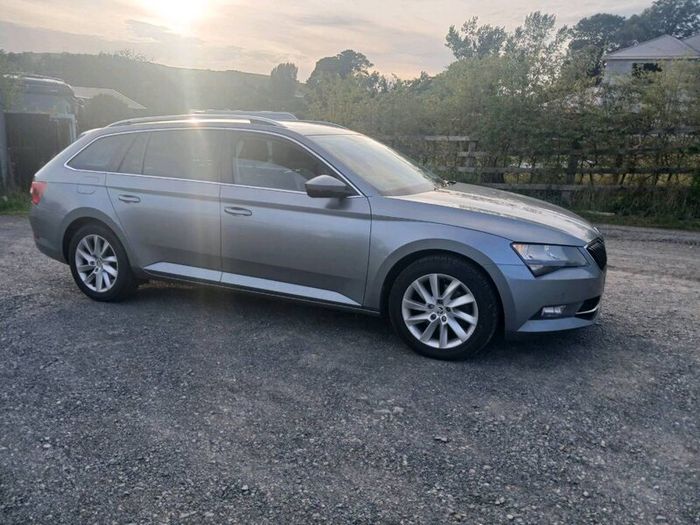 Skoda superb estate