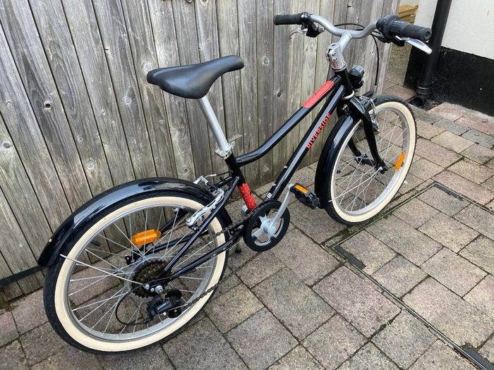 B'Twin / Decathlon Riverside 500 Kids' 20" Hybrid Bike.