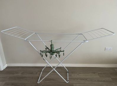 Clothes airer with Clip hangers