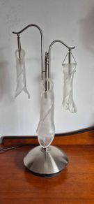 Vintage hand blown glass shade lamp.