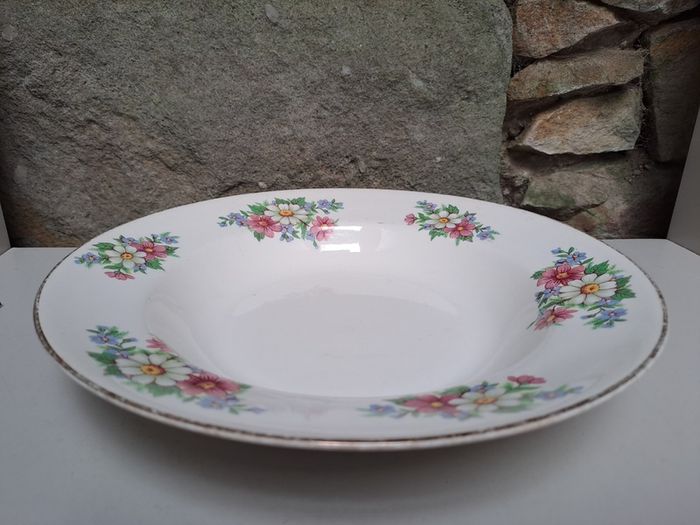 Arklow pottery soup bowl