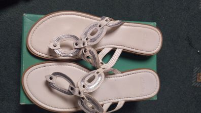 Flip flops Clarks ladies size 8