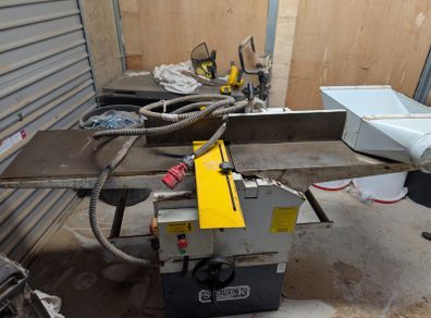 Thicknesser planer