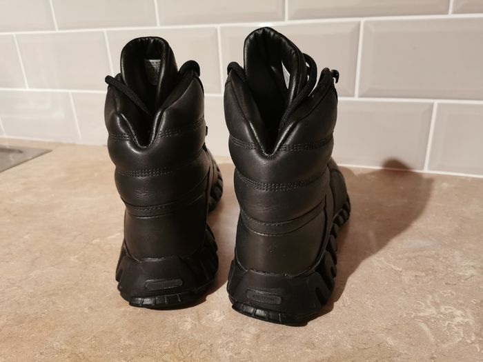 Men's Reebok boots Genuine leather Black Winter Sneakers EUR40 US7.5 UK6.5
