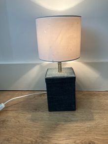 Table lamp