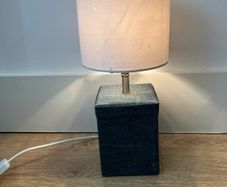 Table lamp