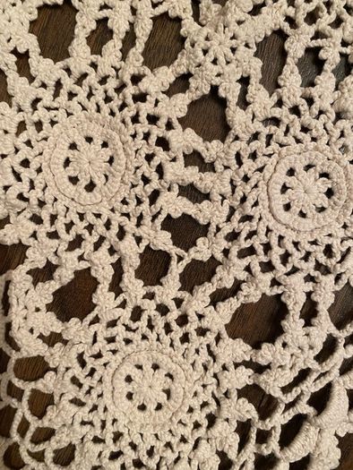 crochet centre piece