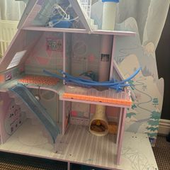 L.O.L doll house