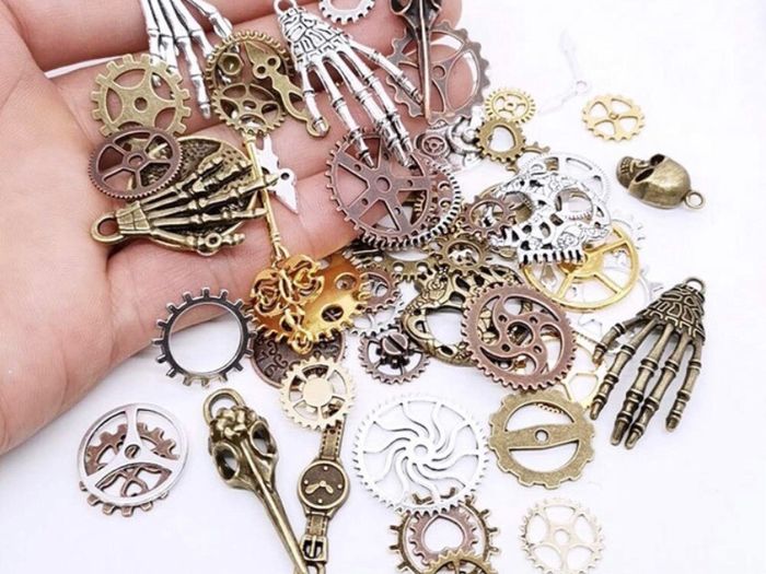 80PCS Assorted Antique Steampunk Gears Vintage Skeleton Charms Pendant Mixed for Necklace Bracelet Jewelry Making Accessory