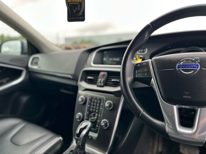Volvo v40 low km 2016 Auto diesel