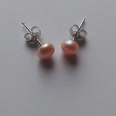 4 Pairs Freshwater Pearl Stud Earrings   925 Silver 15 Posted