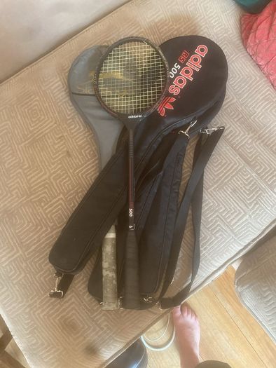 4 Squash rackets