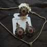 antique style necklace Image 5