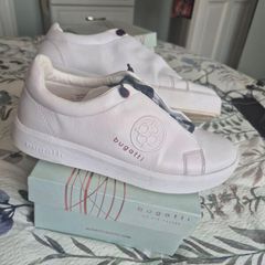 Ladies Casual shoes white