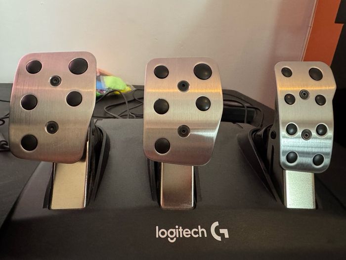 Logitech G920 Driving Force Racing Wheel & Pedals Like New