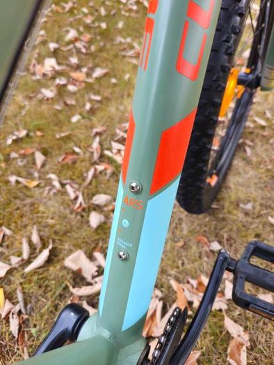 CUBE Acid 240 Disc kids bike. Cycle