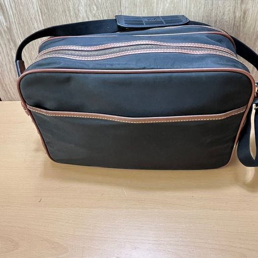 Lark by Samsonite Messenger Cross Body Bag - Vintage - Black