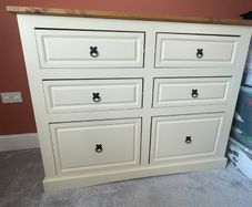 Chest of drawers