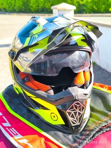 LS2 Pioneer helmet