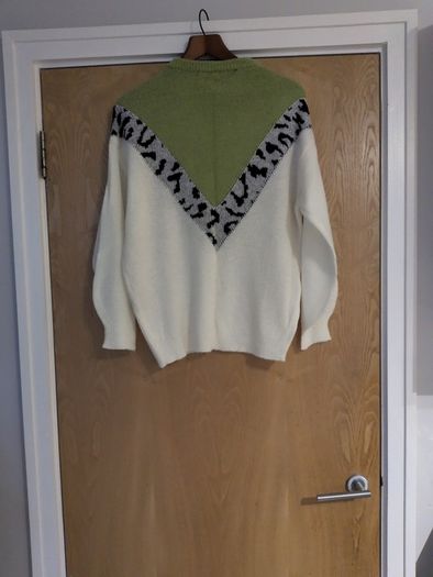 V. Code Jumper ( Designed in France).  B.N.W.T.