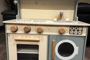 Toy kitchen