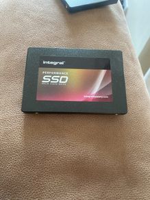SSD, a 2.5-inch SATA internal drive