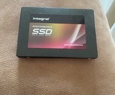 SSD, a 2.5-inch SATA internal drive