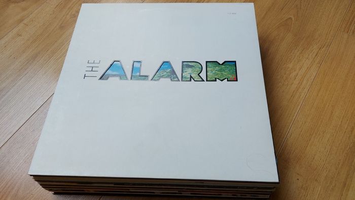 Varied batch of Vinyl records - all priced at 5 or 10 euro