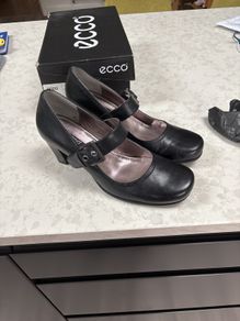 Echo ladies shoes. Size 39. Never Worn.