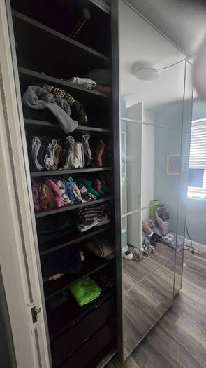 Ikea Pax Wardrobe With Mirrors Sliding Doors