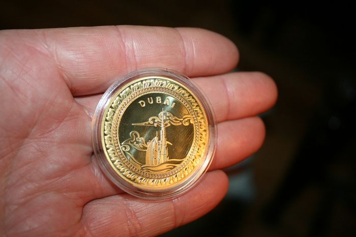 2010 United Arab Emirates Dubai Burj Khalifa Opening Medal Badge Coin Award