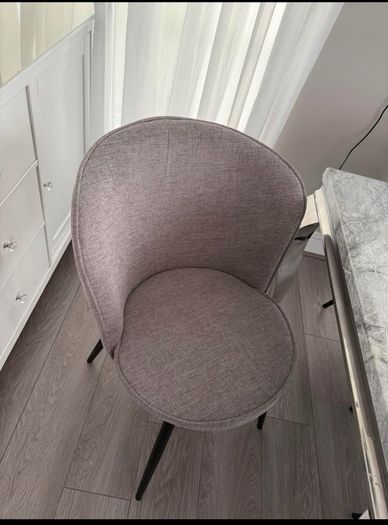 table and 6 chairs