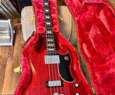 Gibson SG Bass with Fender Rumble 100w Bass Amp. New .
